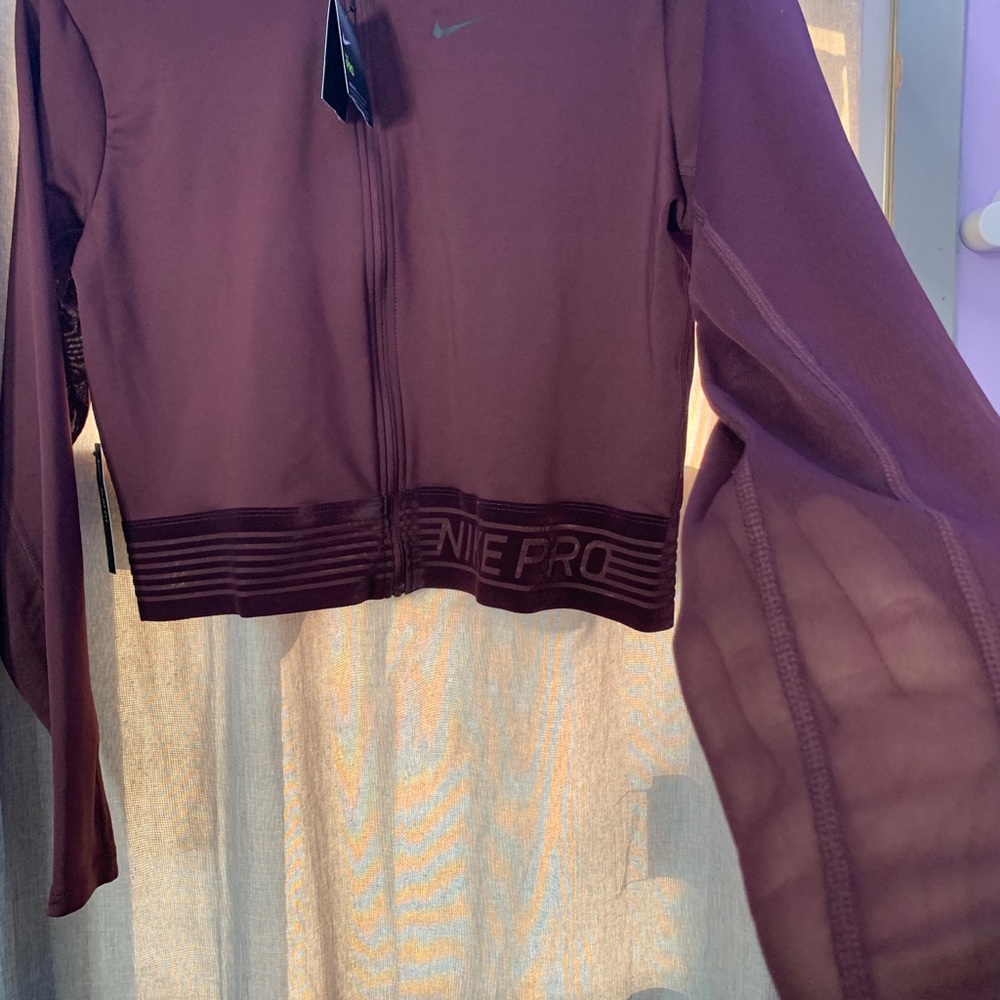 Nike Pro cropped jacket - Picture 2 of 6